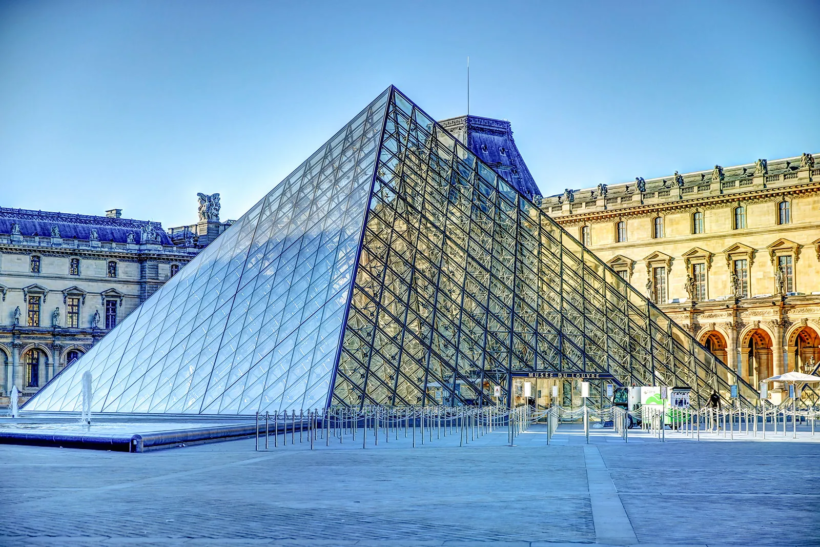 IM-Pei-designed-pyramid-Louvre-Paris-France